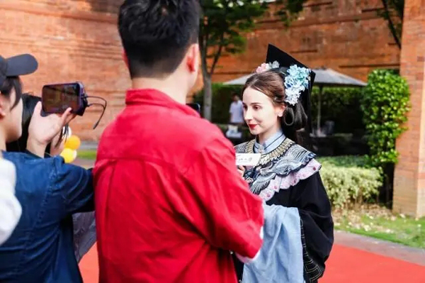 国风毕业穿搭风靡校园，淘宝“中国公主毕业季”火出圈(出圈,毕业,国风,淘宝,风靡......)