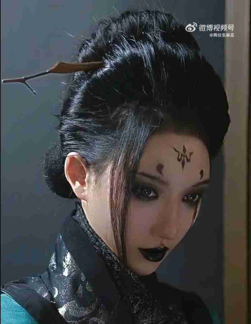《黑神话：悟空》蜘蛛精妆容火了 女主播疯狂COS蜘蛛精（蜘蛛精.悟空.火了）