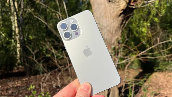 国外摄影专家给iPhone 16拍照提建议，力赞小米14 Ultra（小米.提建议.拍照）