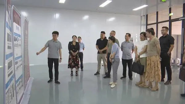 进万企 解难题 优环境 促发展丨产线扩容有流动资金缺口？服务专班上门“贷”来“及时雨”(解难,及时雨,流动资金,扩容,班上......)
